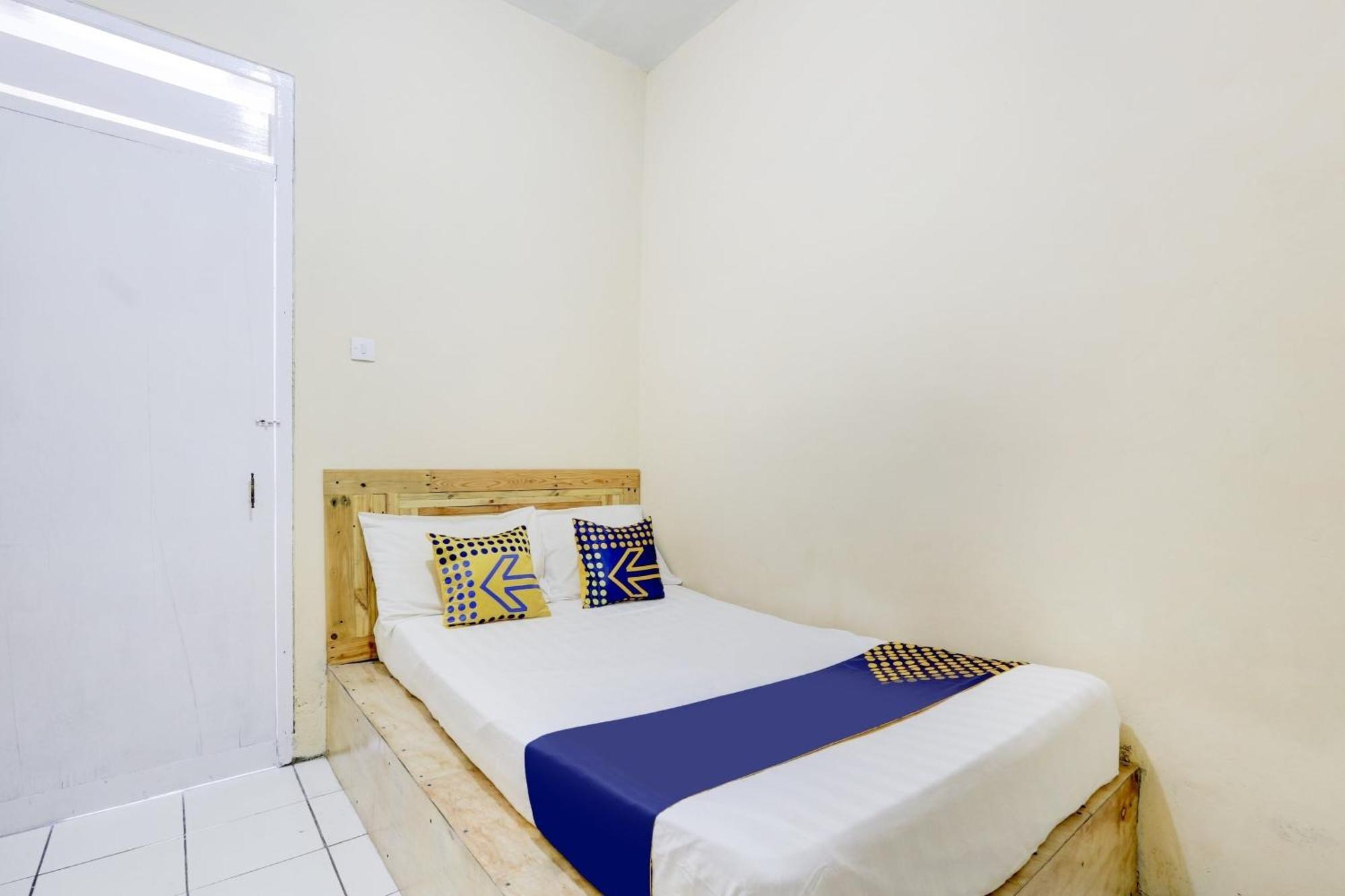 Hotel Spot On 90156 Ramayana Semarang